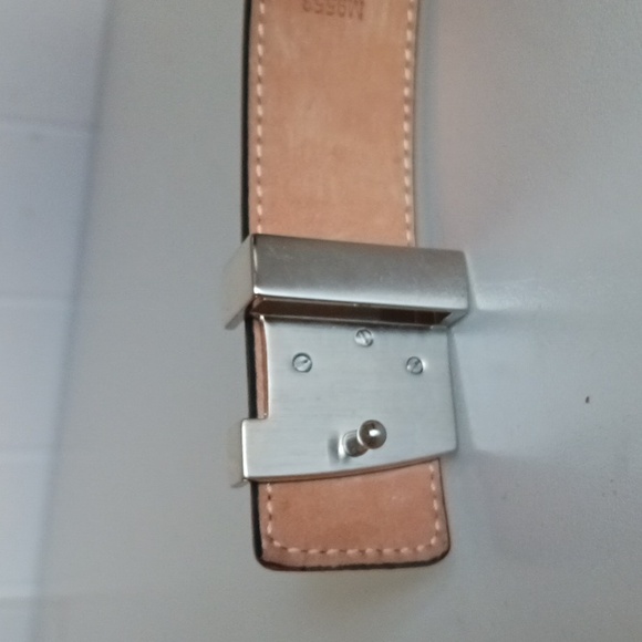 Louis Vuiton Black Epi Silver LV  Leather Belt. - Picture 3 of 7